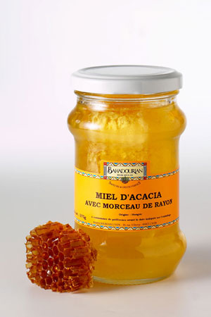 Miel d'Acacia de Hongrie avec Morceau de Rayon